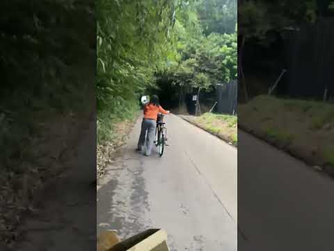 ngày 17 tháng 10, 2025