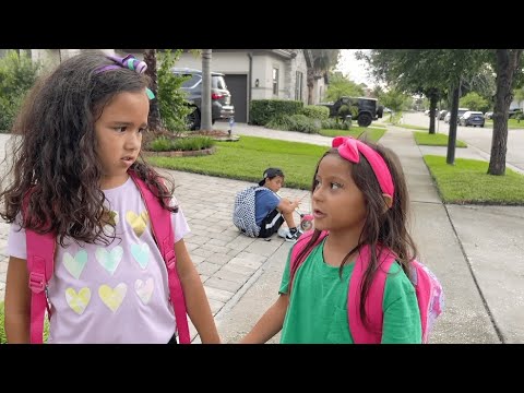 CLOCLOE  e OS MELHORES VIDEOS DE ESCOLA Sobre Amizade, Bullying e Conhecimento. ( Compilação)