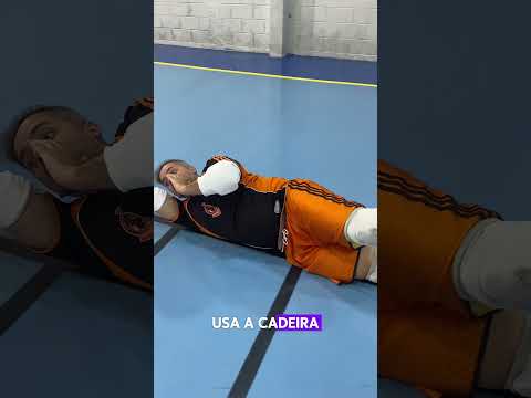 Drible humilhante Usa a cadeira #futsal #futsalefutebol #futebol #meme