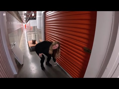 I Bought This Abandoned Storage Unit To Find Treasure For $900