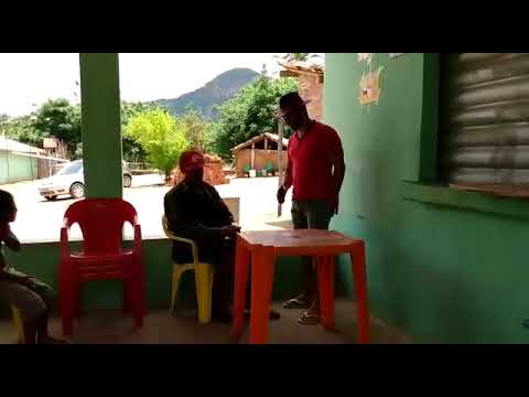 Desafiei cumpadi que ele nao aguentava ficar debaixo da mesa!!!