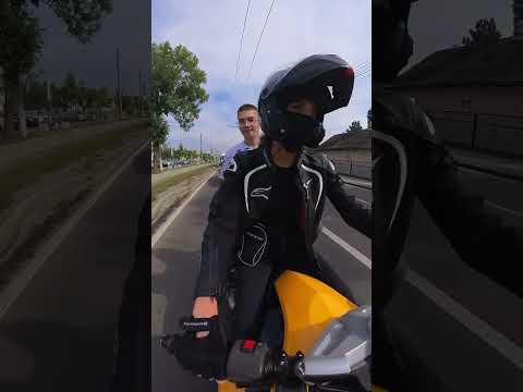 Прокатала пацана?👱🏻‍♂️🏍️😂