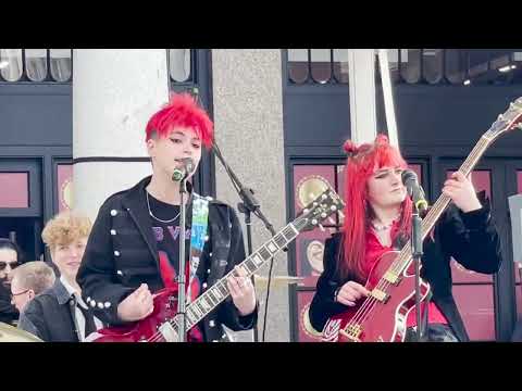 Talented Rock Musicians With Beautiful Performance In London
