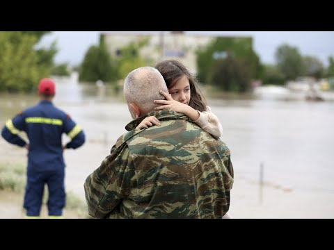 Grecia, morti, disperi e sfollati per la tempesta e le inondazioni