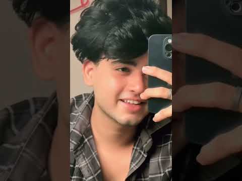 𝗦𝗮𝗿𝗮 𝗦𝗮𝗵𝗿 𝗠𝗲𝗿𝗲 𝗣𝗶𝗰𝗵𝗵𝗲 ❤️ #ytshorts #shortvideo #whatsappstatus #hindisong #youtube #viralsong