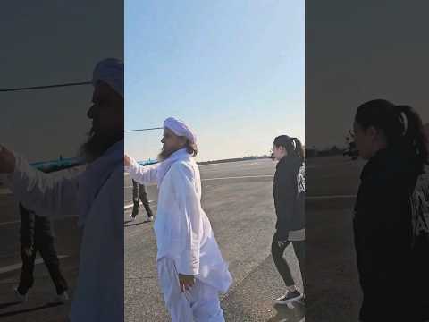Mufti Tariq Masood Helicopter Flying 😅 | #shorts #tariqmasood