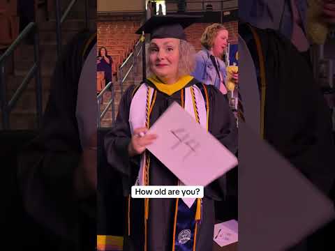 أعمار الطلاب يوم التخرج ستفاجئك! #اكسبلور #shorts #shorts
