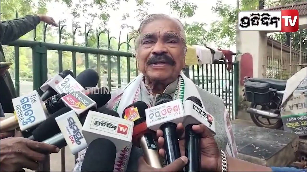 ଟଙ୍କା ନାହିଁ ତେଲ ପକେଇବାକୁ, ସ୍କୁଟି ରଖି କଣ କରିବେ ? Mission Shakti women protest, Bhubaneswar.