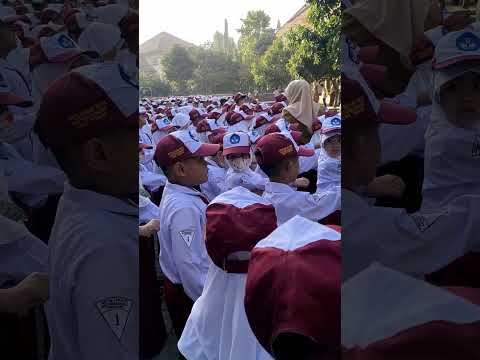 HARI PERTAMA REIHAN MASUK SD