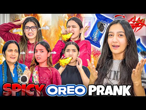 Spicy Oreo Prank With My Family 🥵| Sabki Halat khraab Hogai 😨|Hot  Chili🌶️| Rabia Faisal|Sistrology