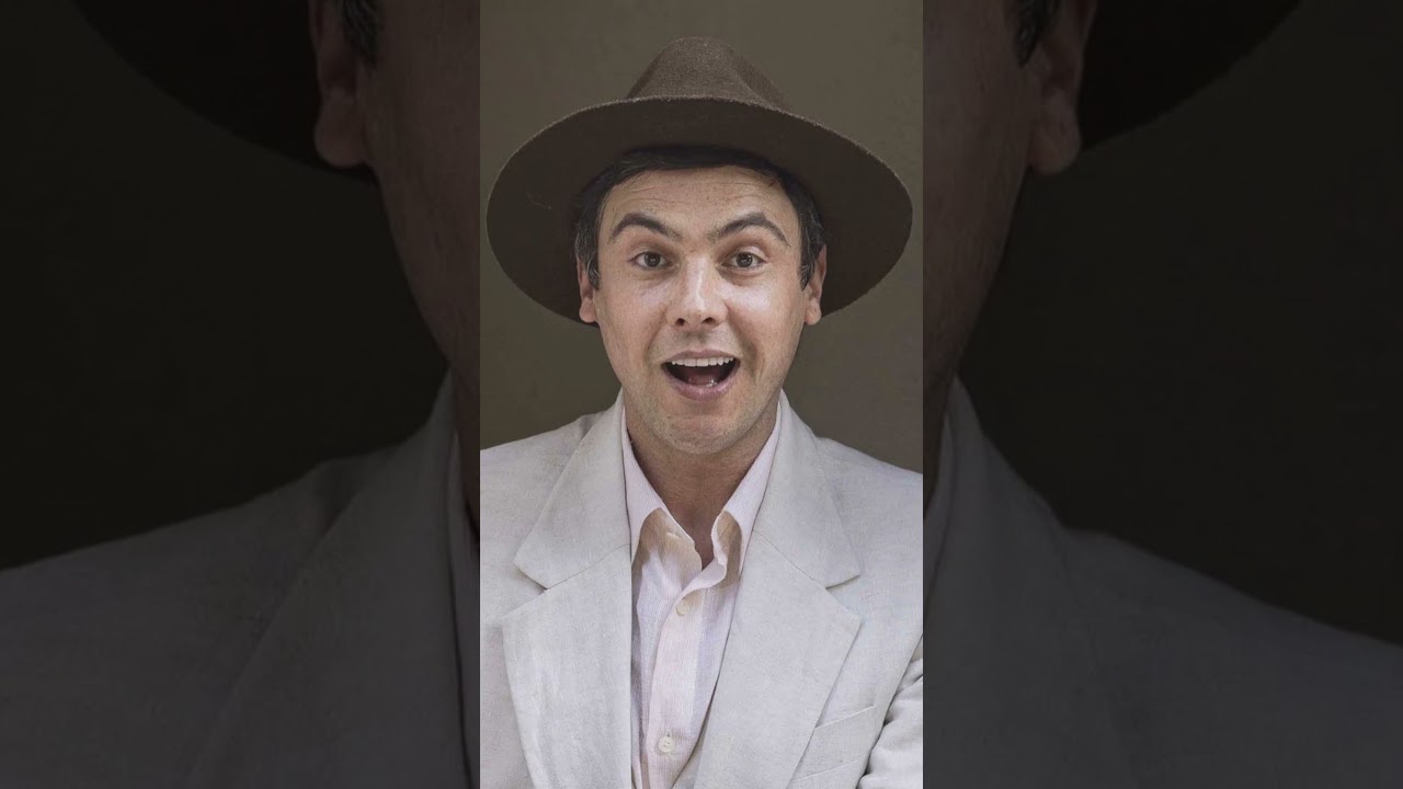 Êta Mundo Melhor Candinho e Samir ficam presos em incêndio criminoso na fábrica