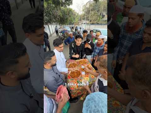 Selling IFTAAR in Dhaka Traffic