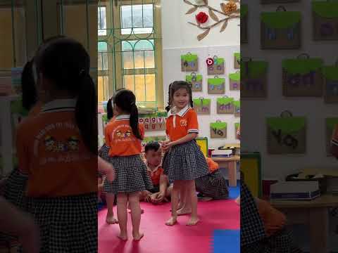 Hôm nay chúng mình thăm quan trường cấp 1