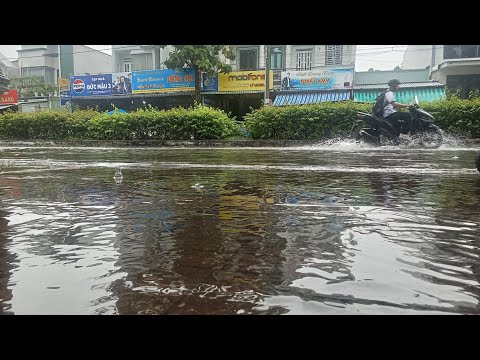 mưa ☔ lớn ngập đường ở Phong Điền Cần Thơ
