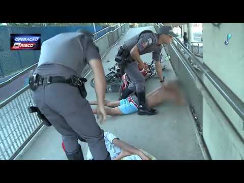 Motociclistas foras da lei tentam fugir da polícia e se dão mal