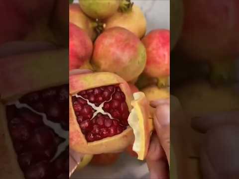 Right Technique Of Cutting Pomegranate 😱