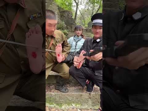 #拍戏现场 #影视道具 #拍戏现场请勿模仿都是道具