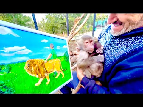 Люська РВАНУЛА к малышам со всех лап и стала всех обнимать, но то, что она потом вытворяла с Томом.