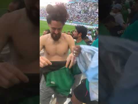 VUJ goes viral after exchanging his Argentina shirt for a Saudi Arabia one 💀 🇸🇦 #shorts