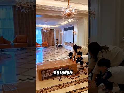 Dedenin Sürpriz Kutusundan Ne Çıktı? 😍 | Hediye Açılımı! #shorts #eğlencelivideolar