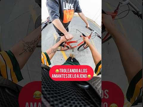PARTIMOS UNA BICICLETA EN DOS 🤯 #shorts