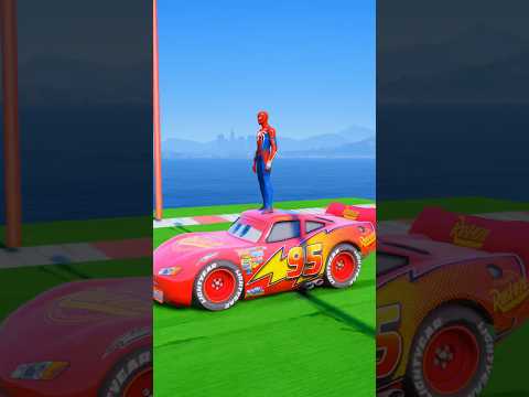 GTA 5 Homem Aranha e Relâmpago Mcqueen Saltando  na Rampa