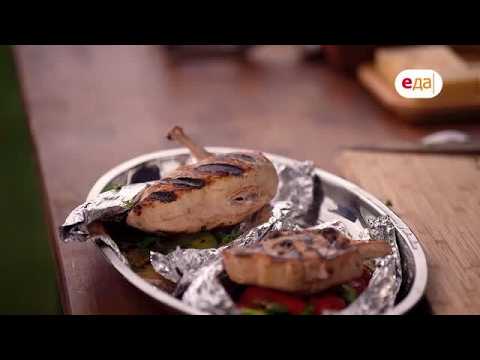 Фаршированная свинина и куриное филе с курагой, и овощные конверты | На гриле