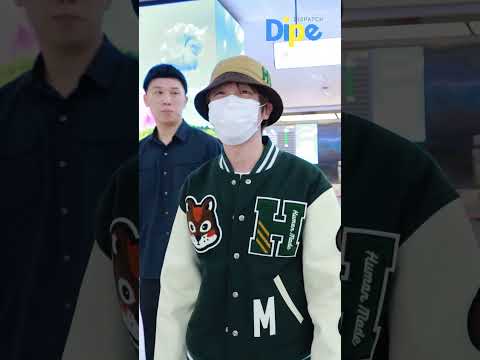 😎│역시 <strong>제이홉</strong>! 오늘도 스타일리시한 공항패션🔥#jhope #<strong>제이홉</strong> #bts #방탄소년단