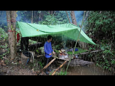 นอนบนลำธารในป่าฝนตก หลังคากว้างใหญ่อยู่ได้สบาย แกงกะทิหัวปลีอร่อยมาก [วรวิช]