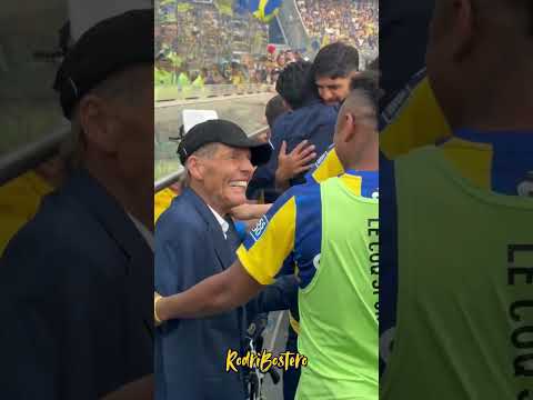 ASÍ RECIBIERON A RUSSO EN ROSARIO #futbol #argentina #bocajuniors #rosariocentral #russo #dimaria
