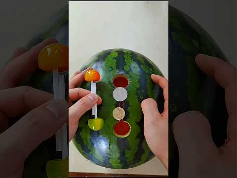 お父さんが私のお金をスイカの中に隠した🍉💵😱