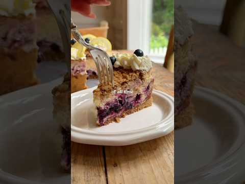 Lemon Blueberry Crumble Cheesecake