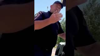 ПОЛИЦЕЙСКИЙ ПЫТАЕТСЯ УБЕЖАТЬ С ПОСТА!!! #shorts