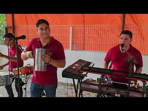 Casi siempre estoy Pensando en ti, CONFIESO QUE TE AMO _ Caracolito y Su Grupo CUMBIAS 2025