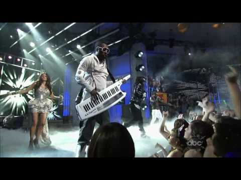 Black Eyed Peas - Meet Me Halfway - New Year's 2010 HD