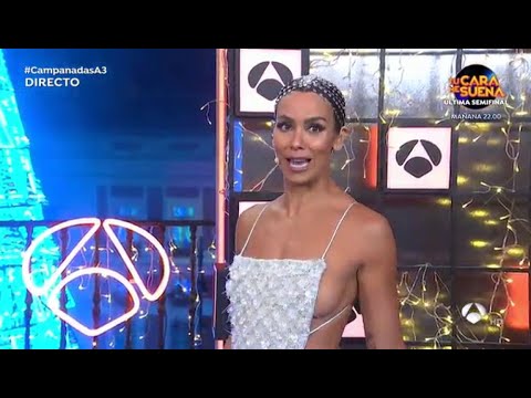 El vestido de Cristina Pedroche en las Campanadas 2020: brillantes y un homenaje a las mascarillas