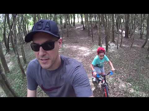 SUPER AVENTURA DE BIKE E BRINCADEIRAS NO PARQUE