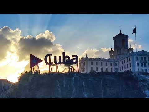 Mirando Cuba