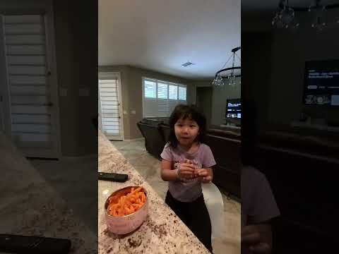 #familyvlog Chloe Was All Smiles After Finishing Her Cheetos.