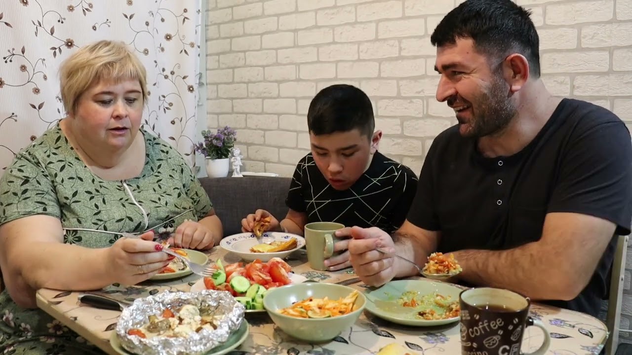 Мукбанг/ запечённая грудка и грибочки/ Плов для мужичков/