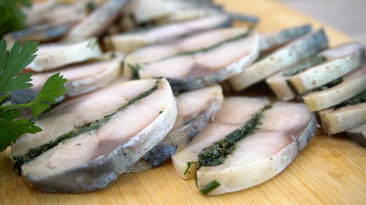 Солю рыбу способом привезенным с крайнего севера! Нереальная вкуснота из любой рыбы Рыбное сало