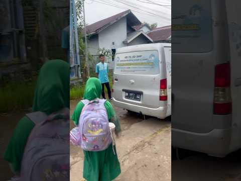 SELAMAT HARI KAMIS DAN PADA MASIH NGANTUK SEPERTI NYA #shorts #sekolah #shortsfeed #car