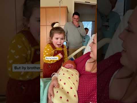 He's MY brother?! đ The moment she realized she's a Big Sister#BigSister #FamilyMoment #HospitalRoom