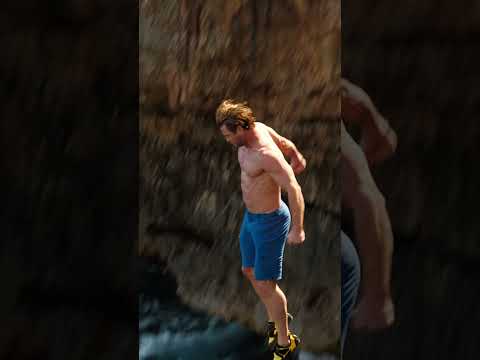 Choose your next adventure: Chris Hemsworth edition 💛 #LimitlessWithChrisHemsworth