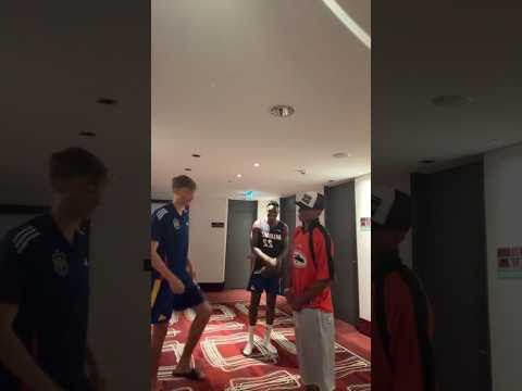 Lamine Yamal, Samu y Huijsen bailando con la Selección Española #futbol