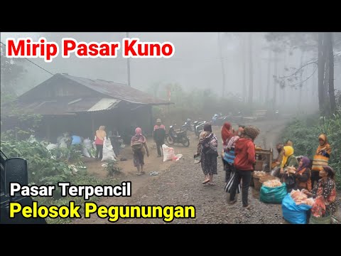 Pasar Kuno Tepi Hutan Atas Pegunungan Kidul Trenggalek