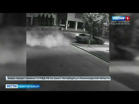 Полицейские задержали водителя, устроившего дрифт возле здания администрации в Луге