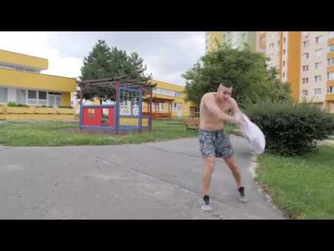 Kamarát, čo si myslí, že je vo všetkom najlepší #2