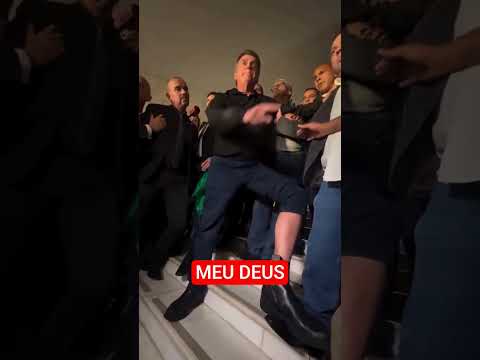 #urgente Bolsonaro perdeu a cabeça