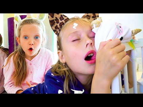 Настя снова превратилась в Малыша  Играю как Няня